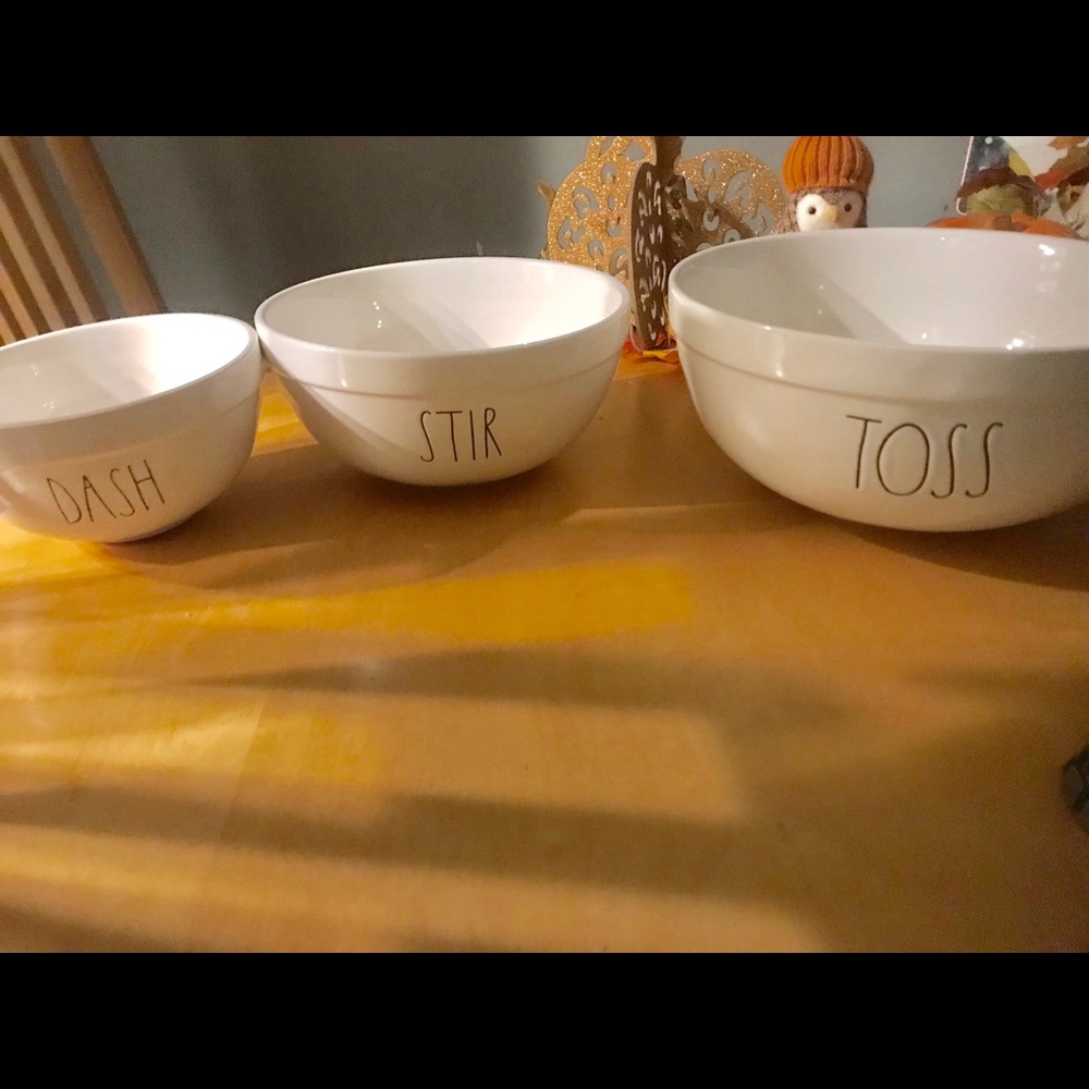 Rae Dunn mixing bowls